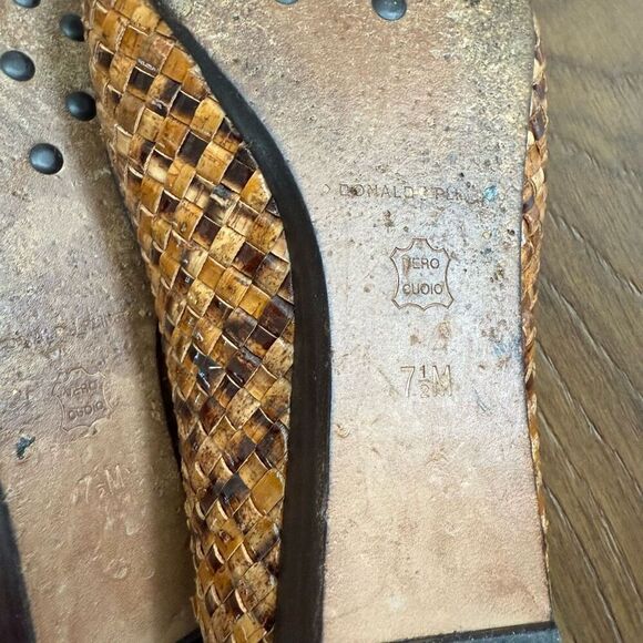 Donald J Pliner Italy Basketweave Leather Pointy Toe 3/4” Wedge Flats 7.5 - Picture 7 of 16